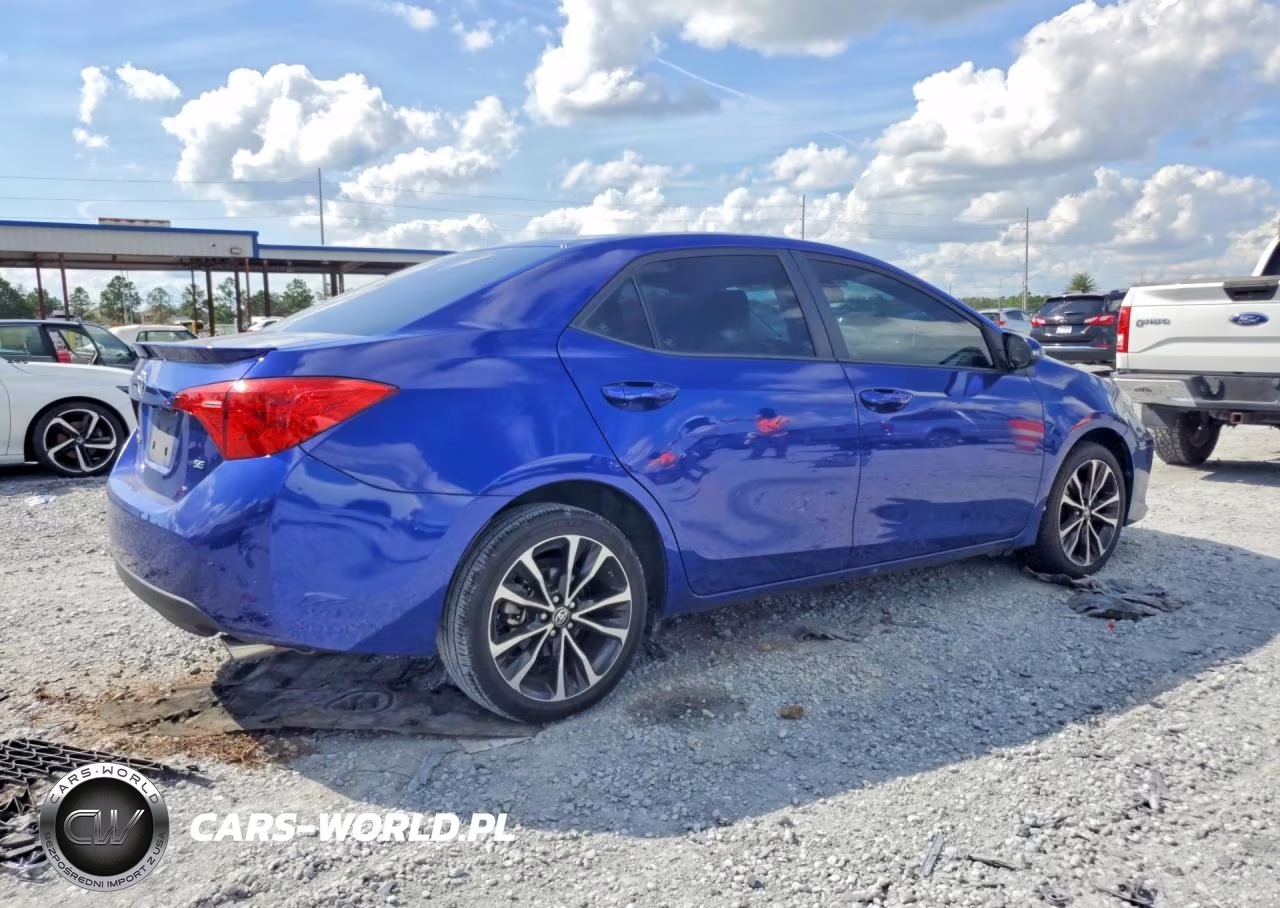 2018 Toyota Corolla Se VIN:2T1BURHE5JC039725 - 3