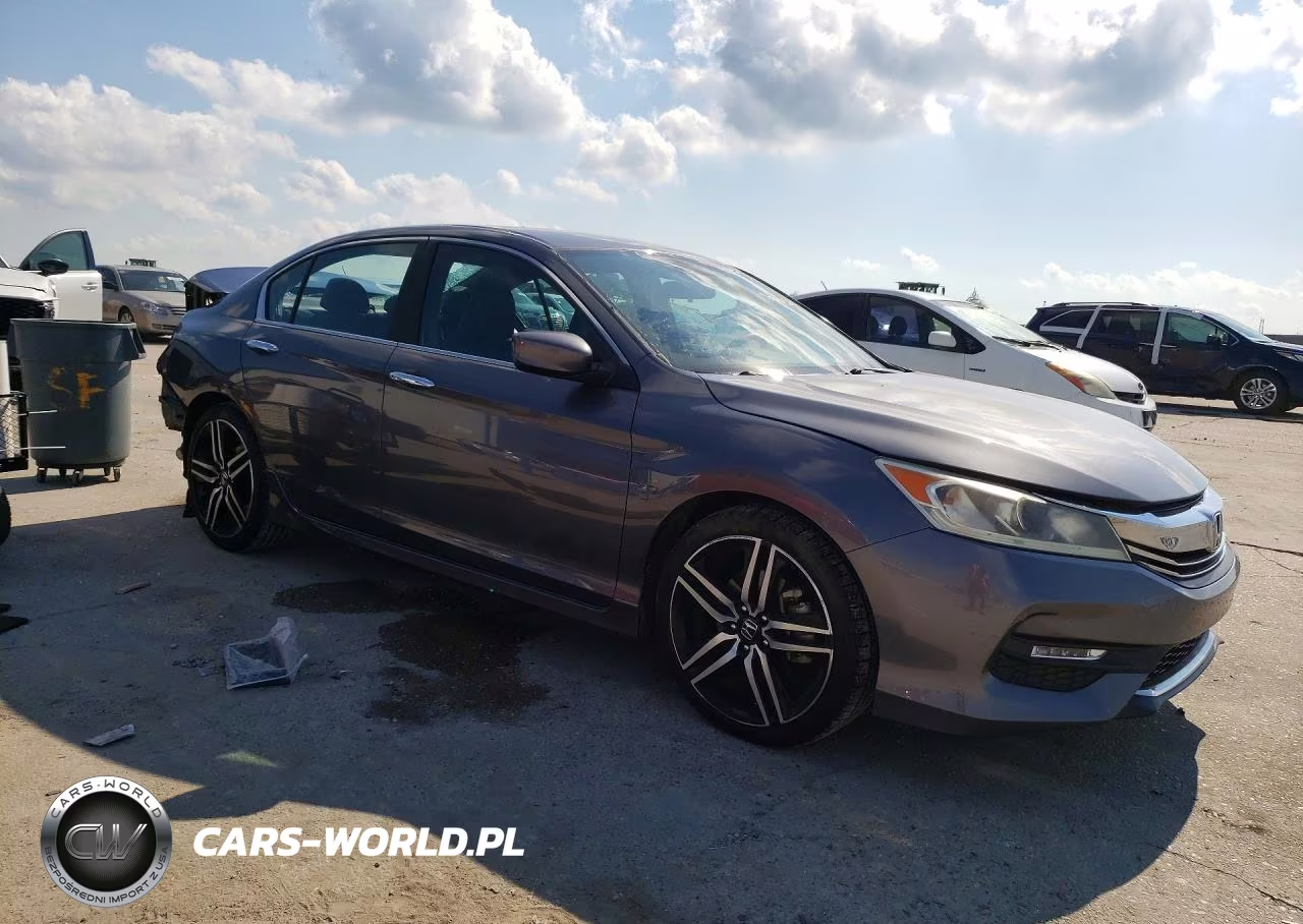 2017 Honda Accord VIN:1HGCR2F59HA159382 - 4
