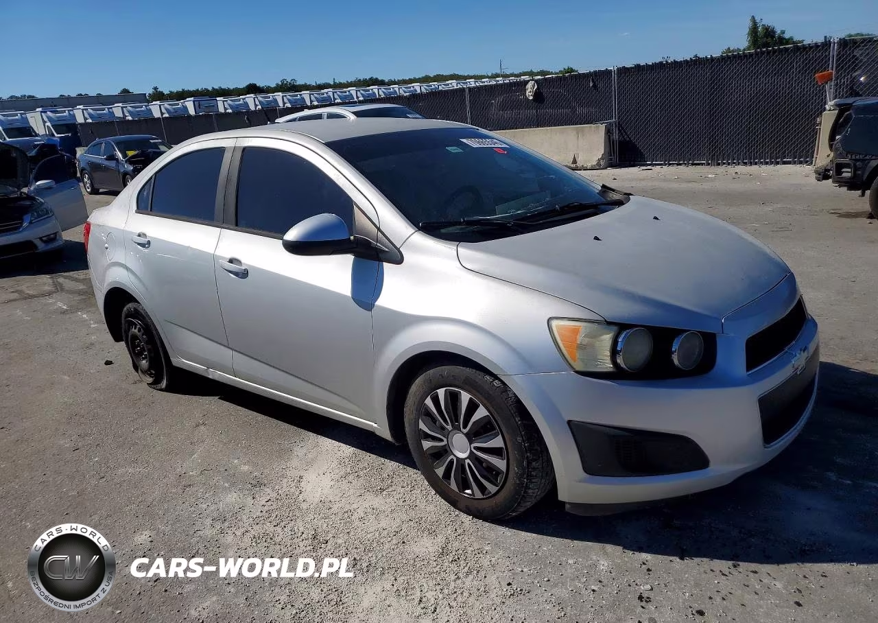 2014 Chevrolet Sonic Ls VIN:1G1JA5SH7E4198649 - 4