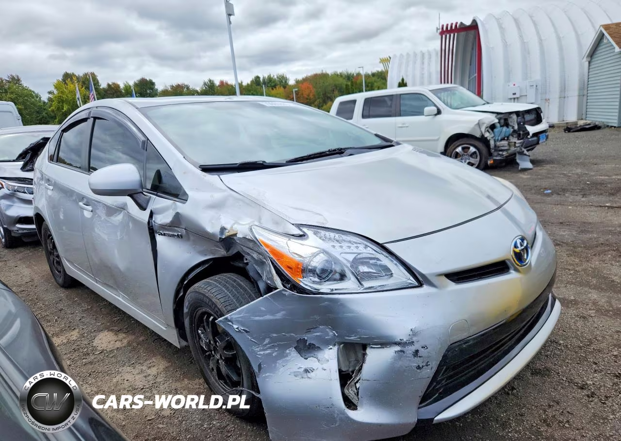 2012 Toyota Prius Three VIN:JTDKN3DU0C5458959 - 4