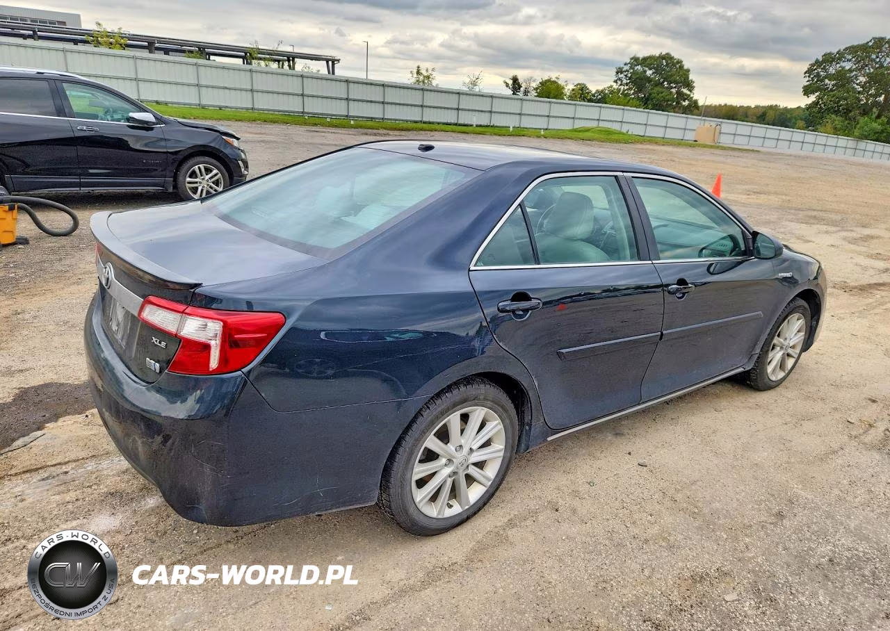 2012 Toyota Camry Hybrid VIN:4T1BD1FK6CU052530 - 3