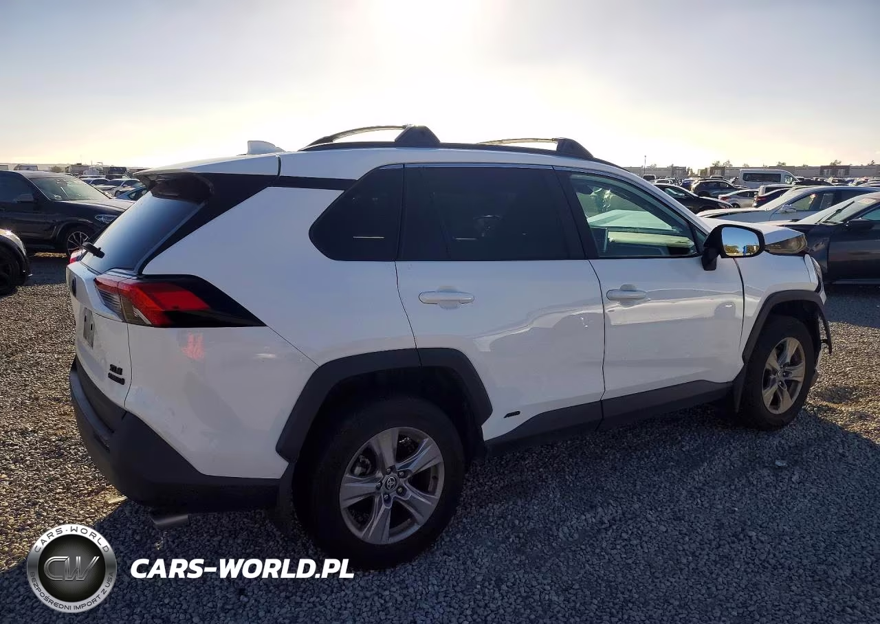 2023 Toyota Rav4 Hybrid Xle VIN:4T3RWRFV5PU092547 - 3