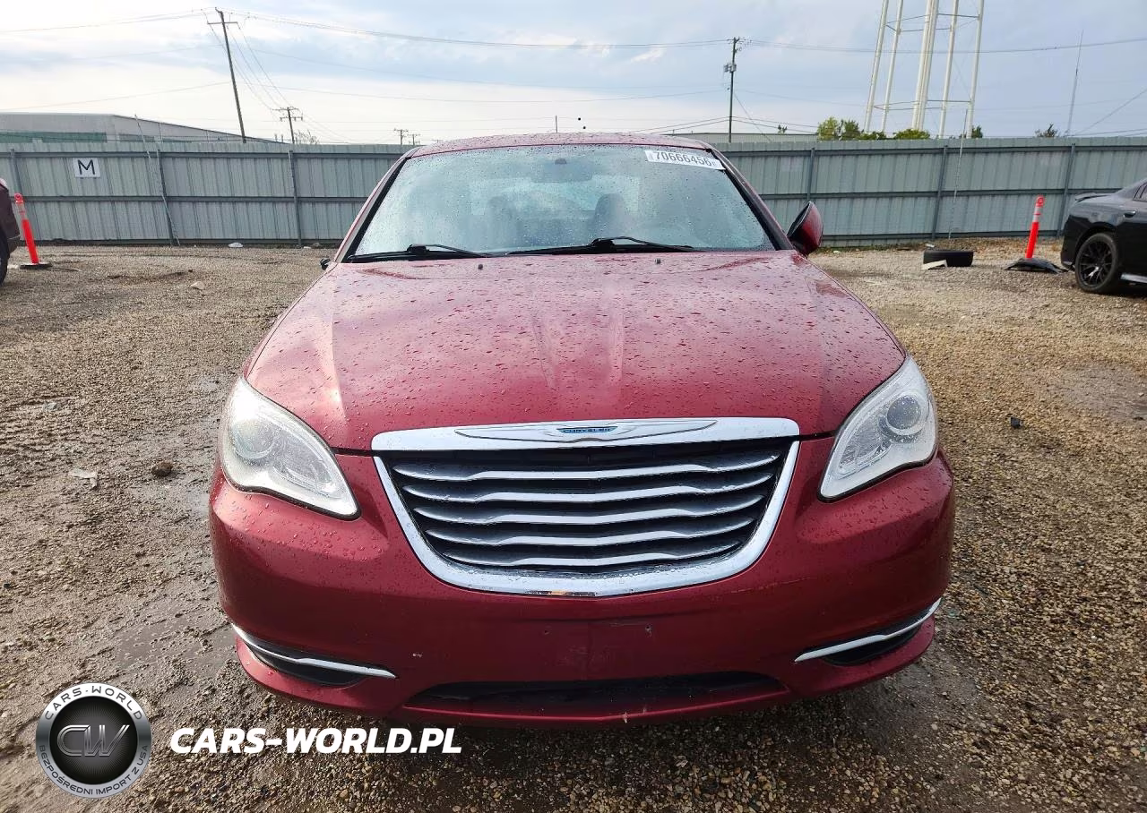 2013 Chrysler 200 Touring VIN:1C3CCBBB9DN679309 - 5