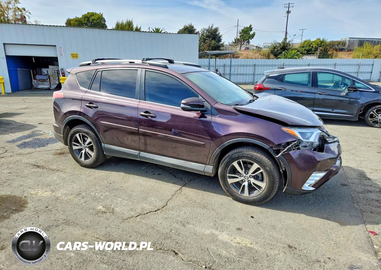 2017 Toyota Rav4 Xle VIN:2T3RFREV9HW582511 - 4