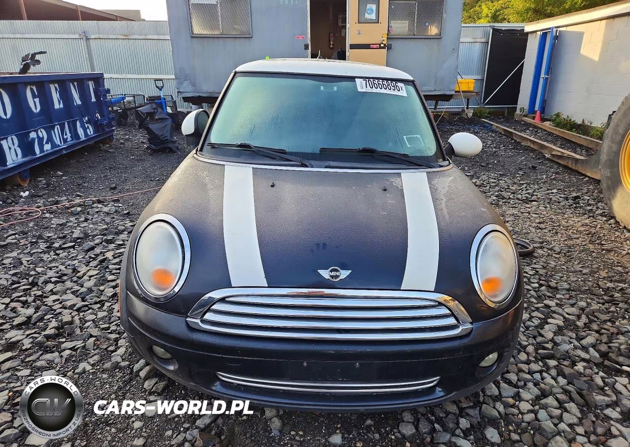 2008 Mini Cooper VIN:WMWMF33558TT62860 - 5