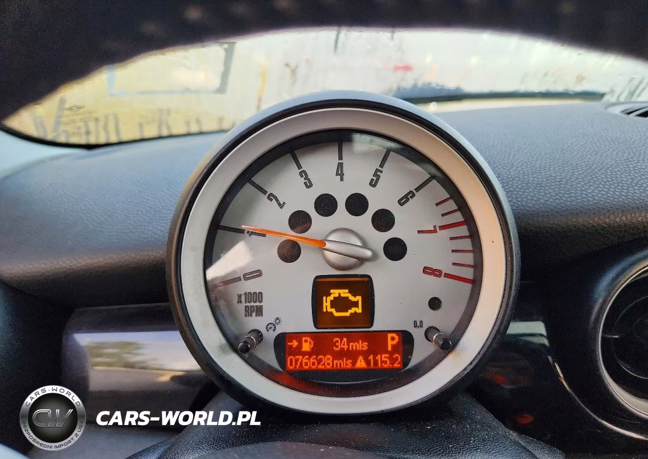 2008 Mini Cooper VIN:WMWMF33558TT62860 - 9