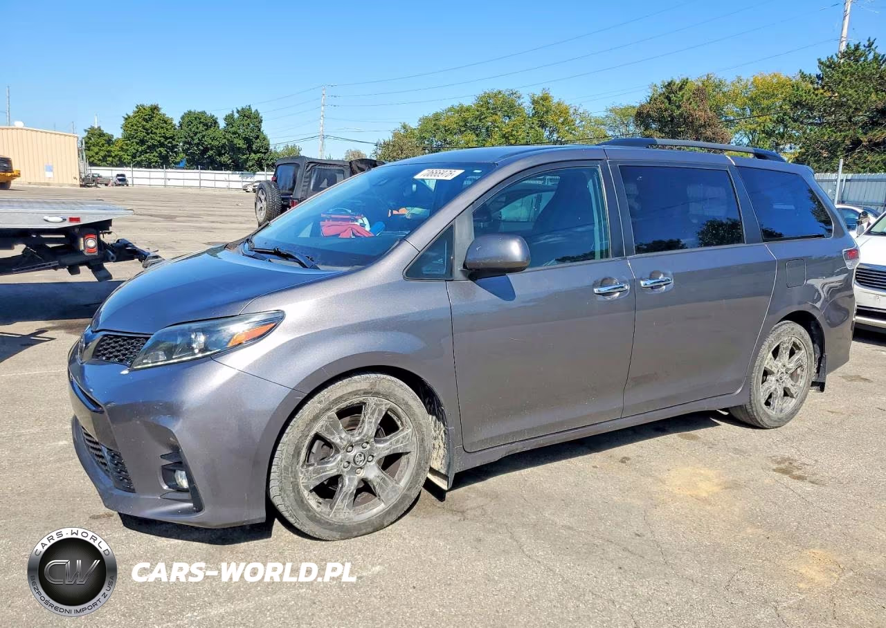2018 Toyota Sienna Se 8-Passenger