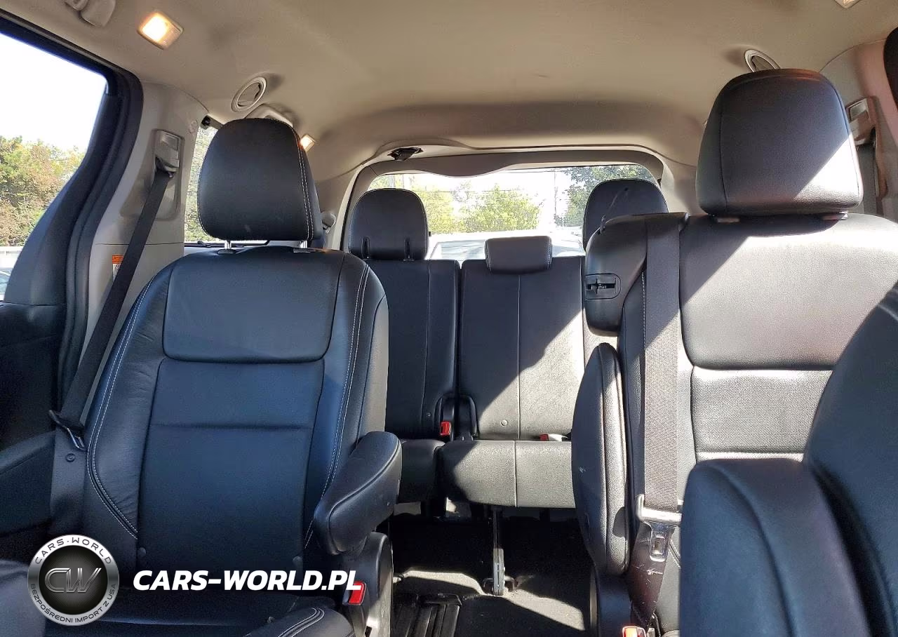 2018 Toyota Sienna Se 8-Passenger VIN:5TDXZ3DC8JS949742 - 10