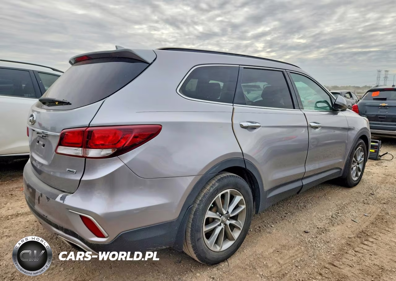 2018 Hyundai Santa Fe Se VIN:KM8SMDHFXJU294932 - 3
