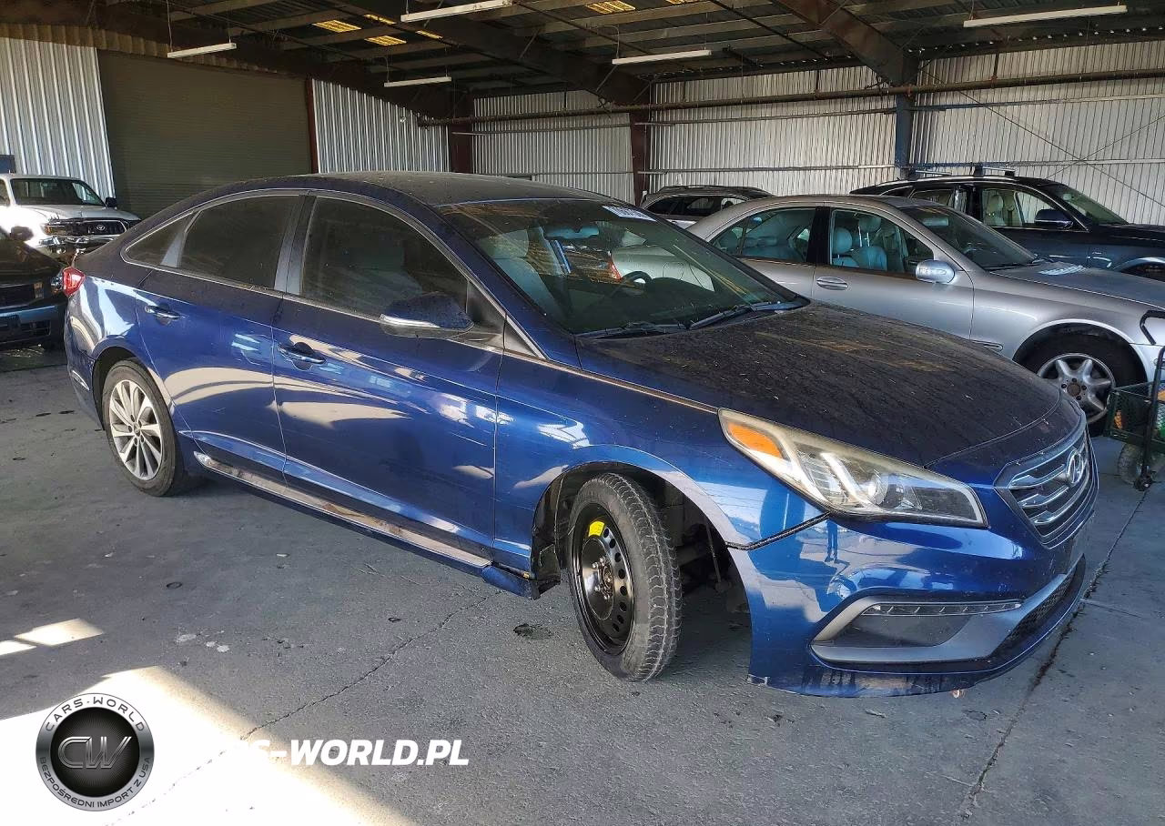2016 Hyundai Sonata Sport VIN:5NPE34AF0GH315594 - 4