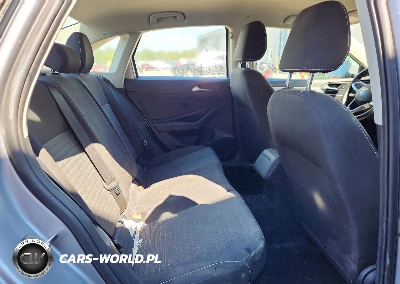2025 Volkswagen Jetta S VIN:3VW5X7BU6SM074241 - 10
