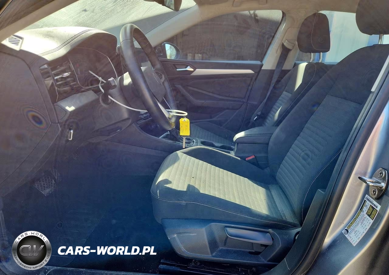 2025 Volkswagen Jetta S VIN:3VW5X7BU6SM074241 - 7