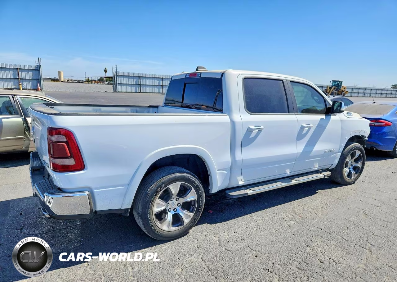 2021 Ram 1500 Laramie VIN:1C6SRFJT9MN792997 - 3