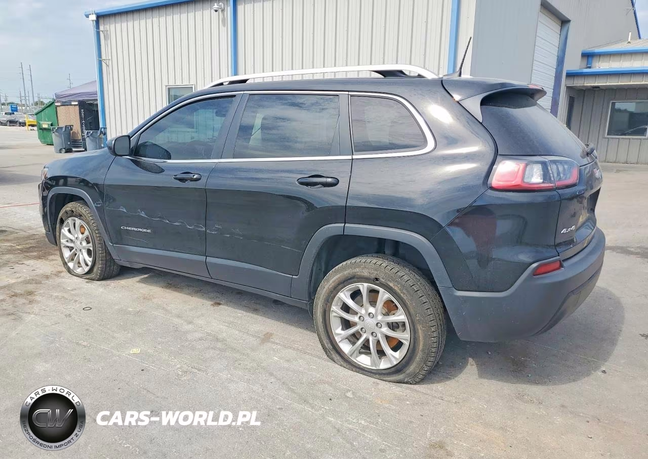 2019 Jeep Cherokee Latitude VIN:1C4PJMCB5KD232413 - 2