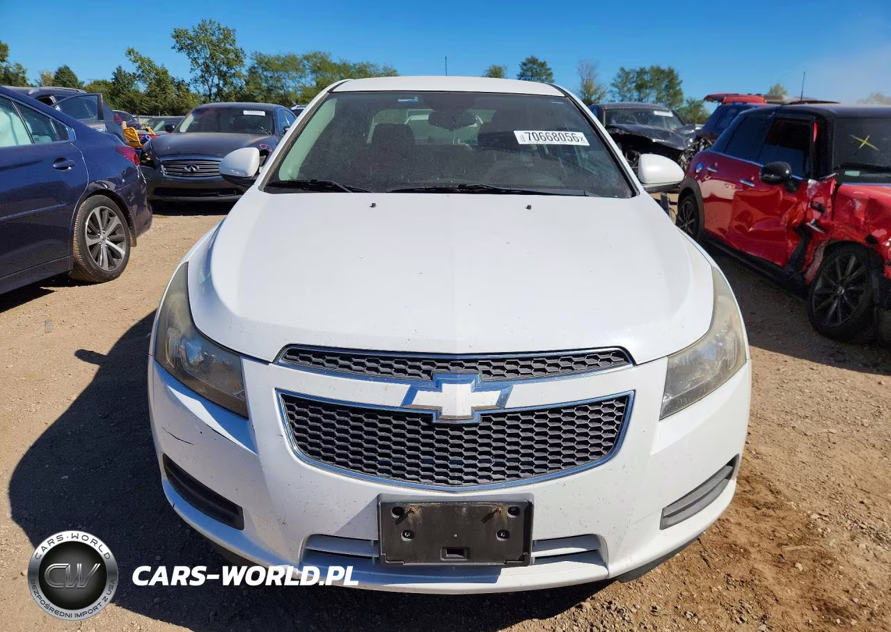 2014 Chevrolet Cruze Lt VIN:1G1PC5SB9E7136765 - 5
