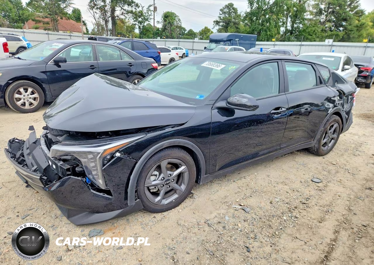 2025 Kia K4 Lxs VIN:3KPFT4DE5SE058842 - 1