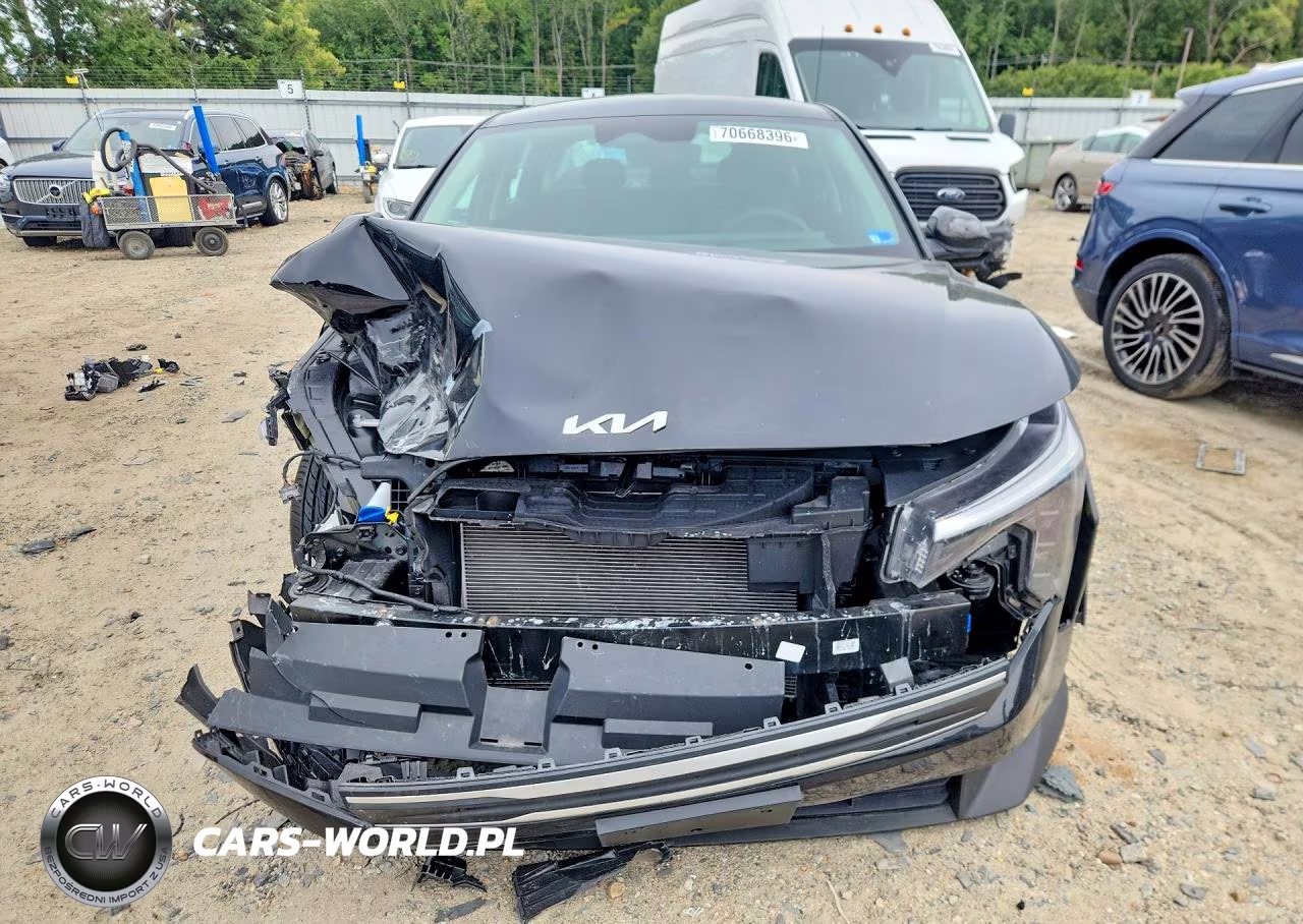2025 Kia K4 Lxs VIN:3KPFT4DE5SE058842 - 5