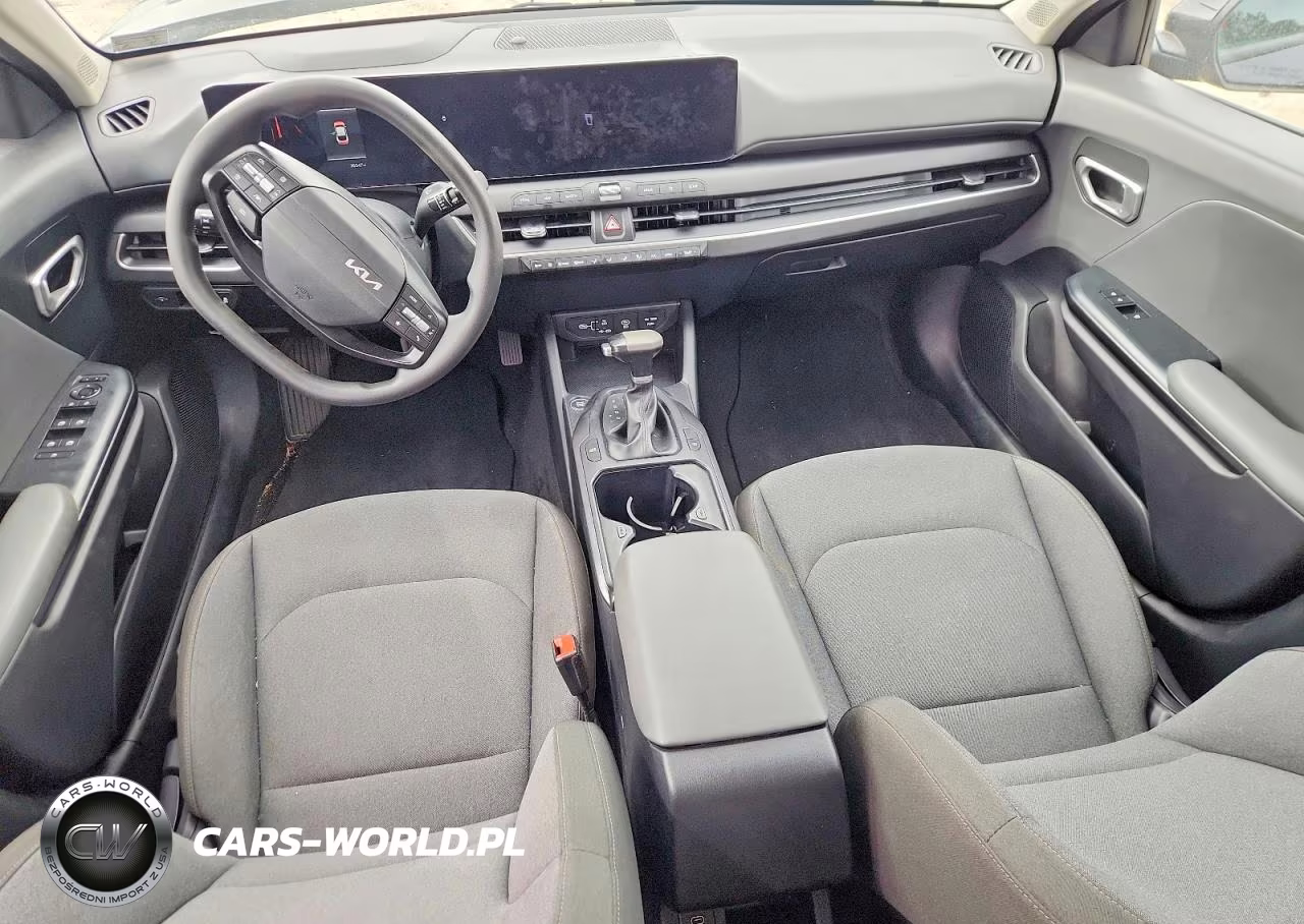 2025 Kia K4 Lxs VIN:3KPFT4DE5SE058842 - 8