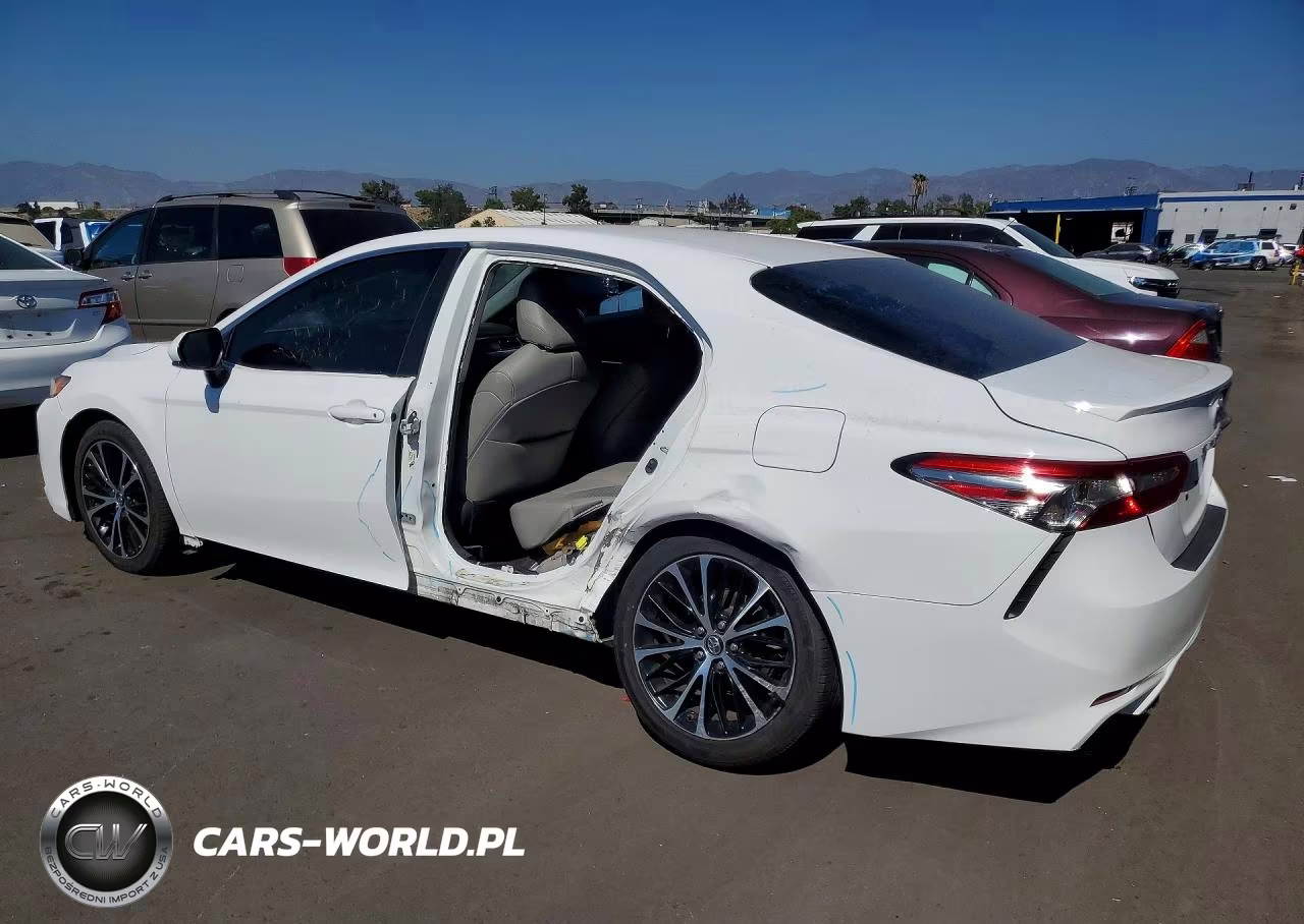 2018 Toyota Camry Se VIN:4T1B11HK3JU636872 - 2