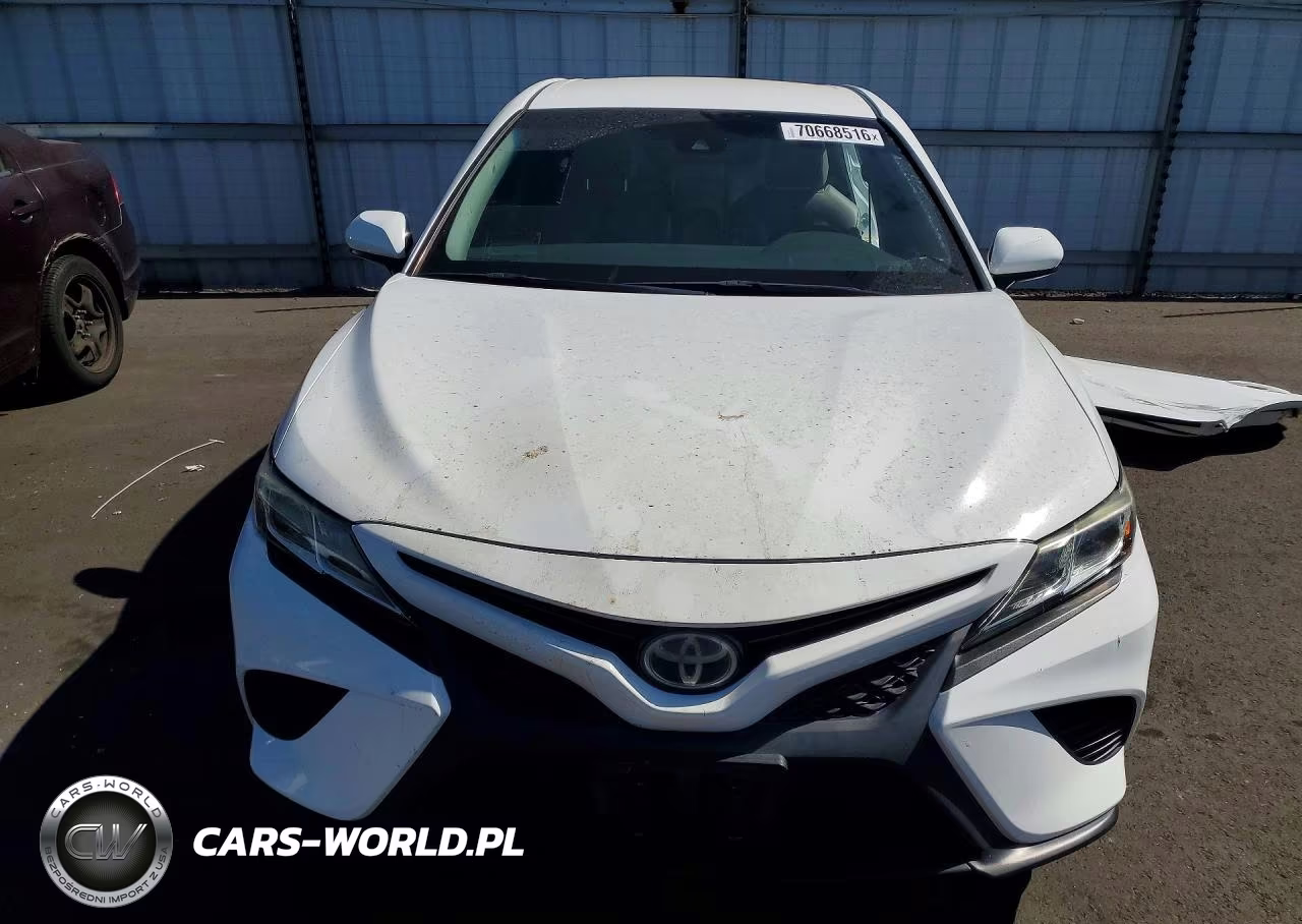 2018 Toyota Camry Se VIN:4T1B11HK3JU636872 - 5