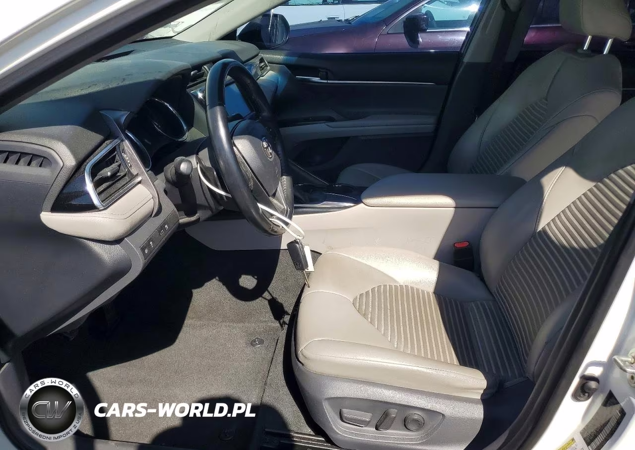 2018 Toyota Camry Se VIN:4T1B11HK3JU636872 - 7