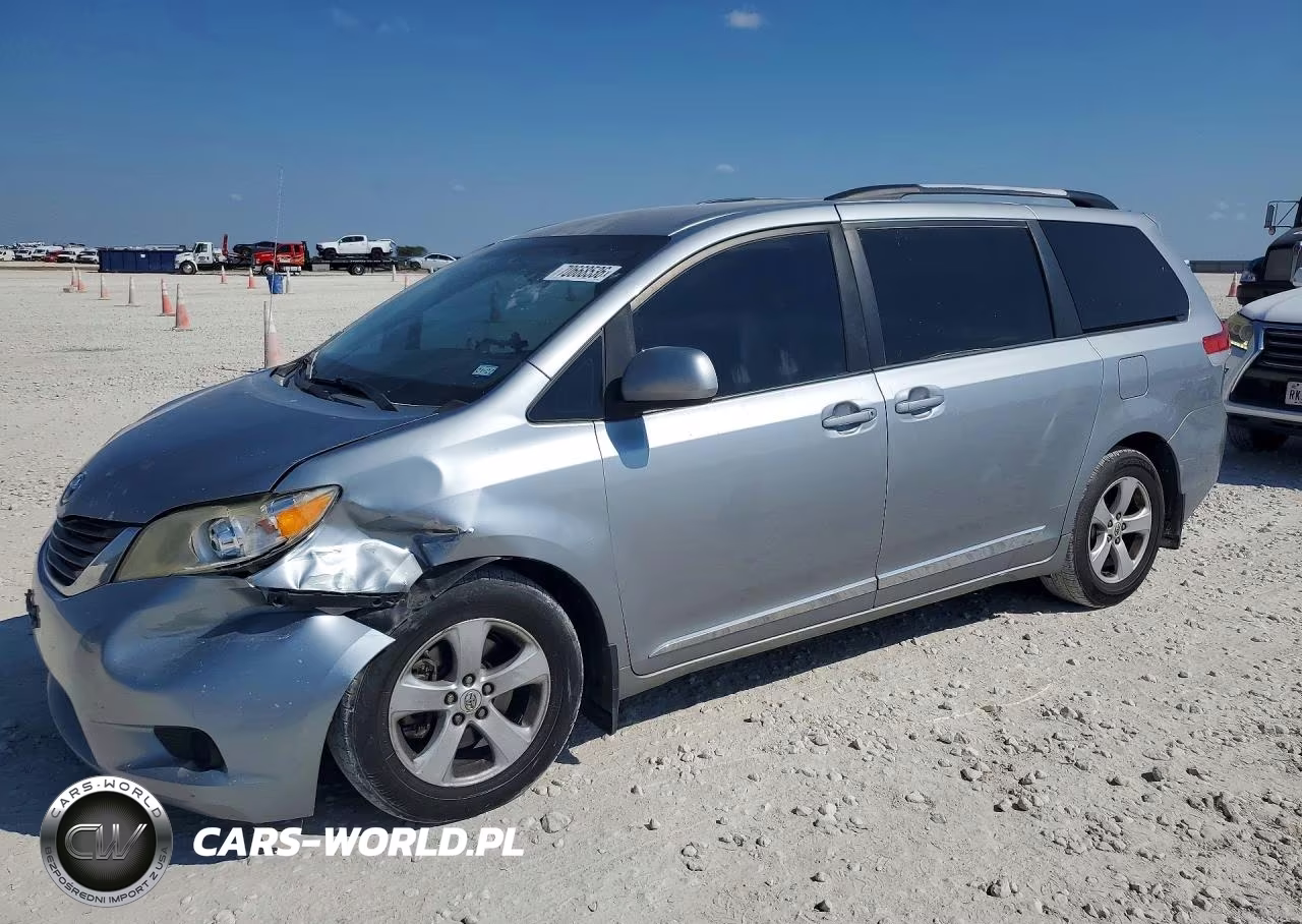 2011 Toyota Sienna Le