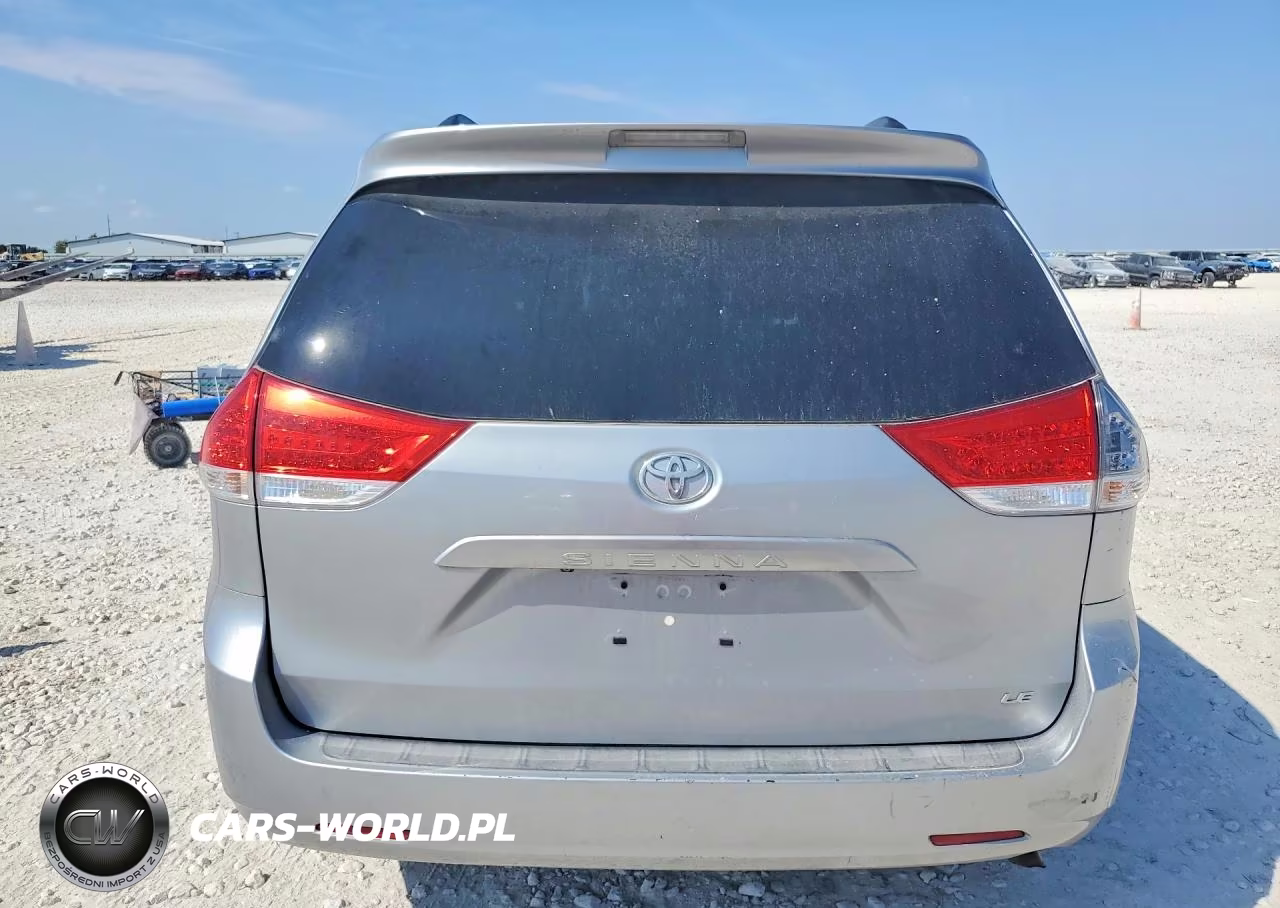 2011 Toyota Sienna Le VIN:5TDKK3DC7BS149255 - 6