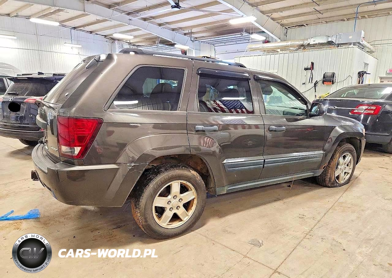 2005 Jeep Grand Cherokee Laredo VIN:1J4HR48N35C602021 - 3