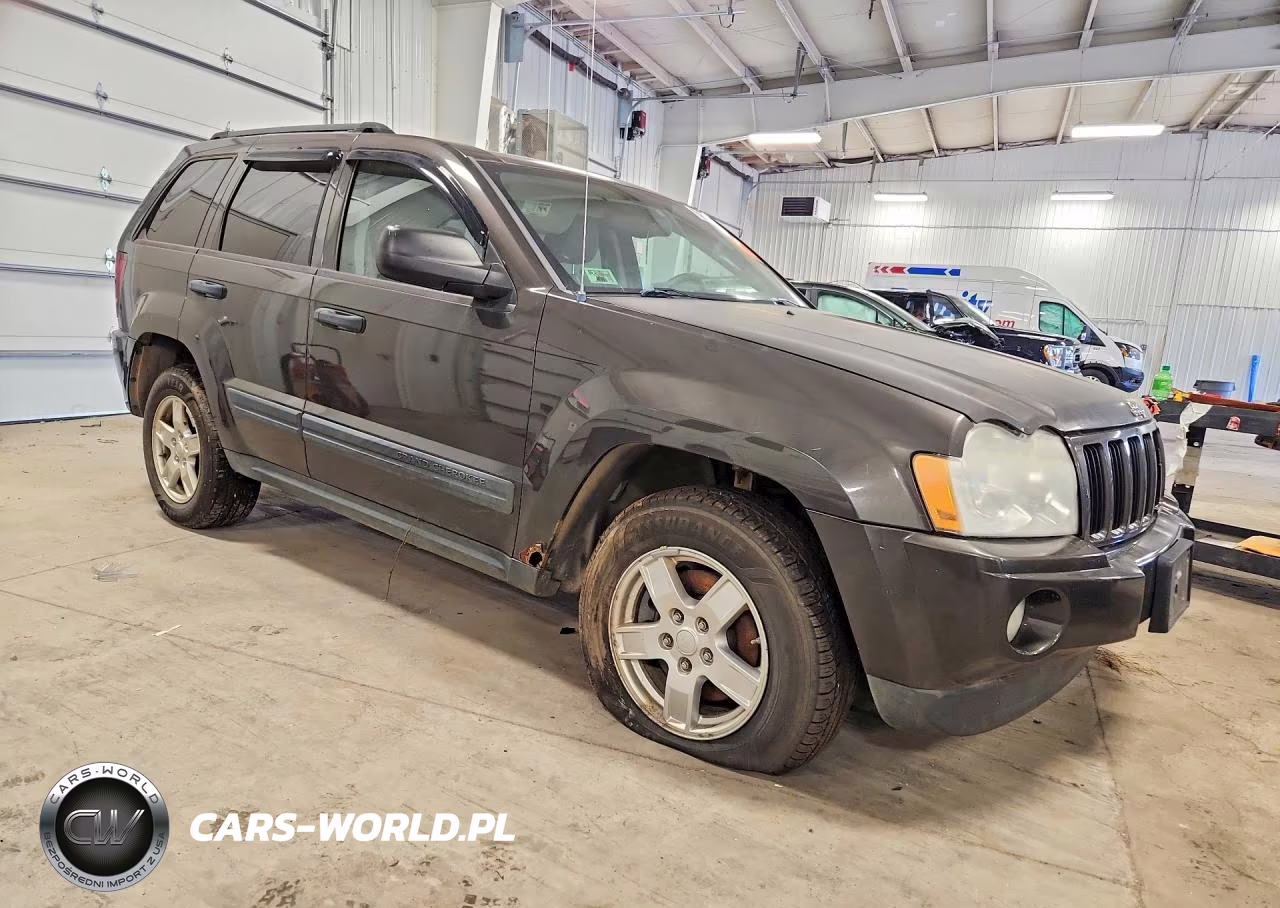 2005 Jeep Grand Cherokee Laredo VIN:1J4HR48N35C602021 - 4