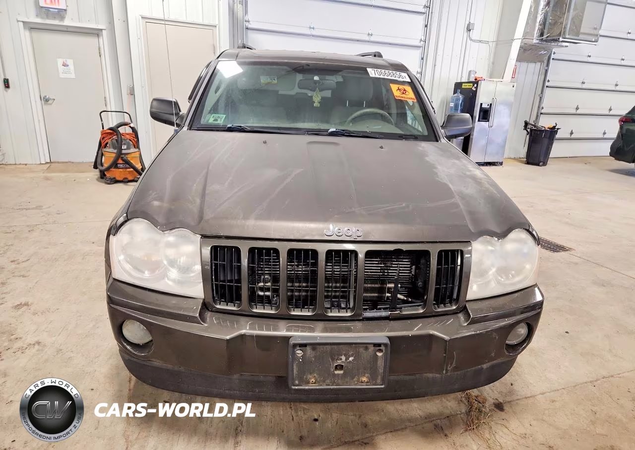 2005 Jeep Grand Cherokee Laredo VIN:1J4HR48N35C602021 - 5