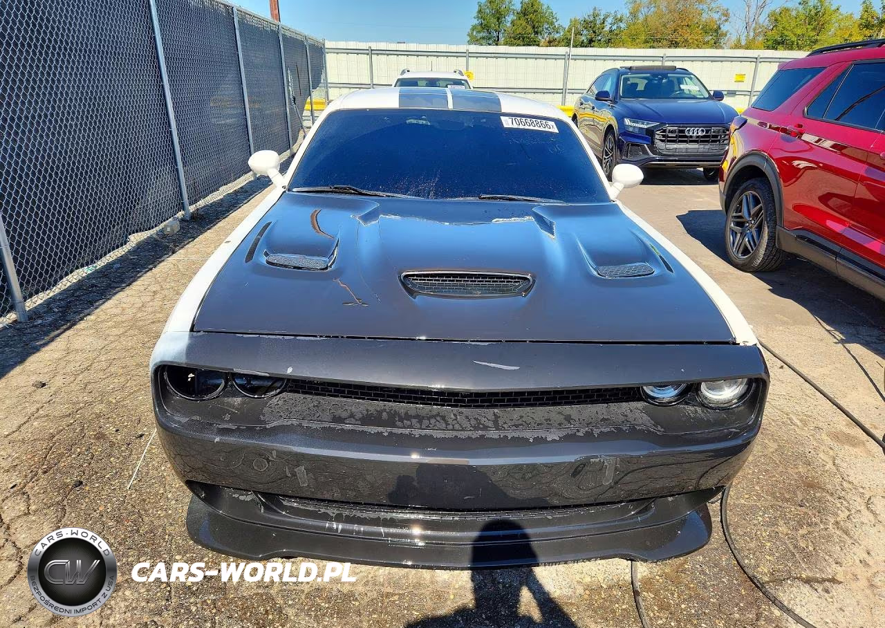2016 Dodge Challenger Sxt VIN:2C3CDZAG7GH201258 - 5