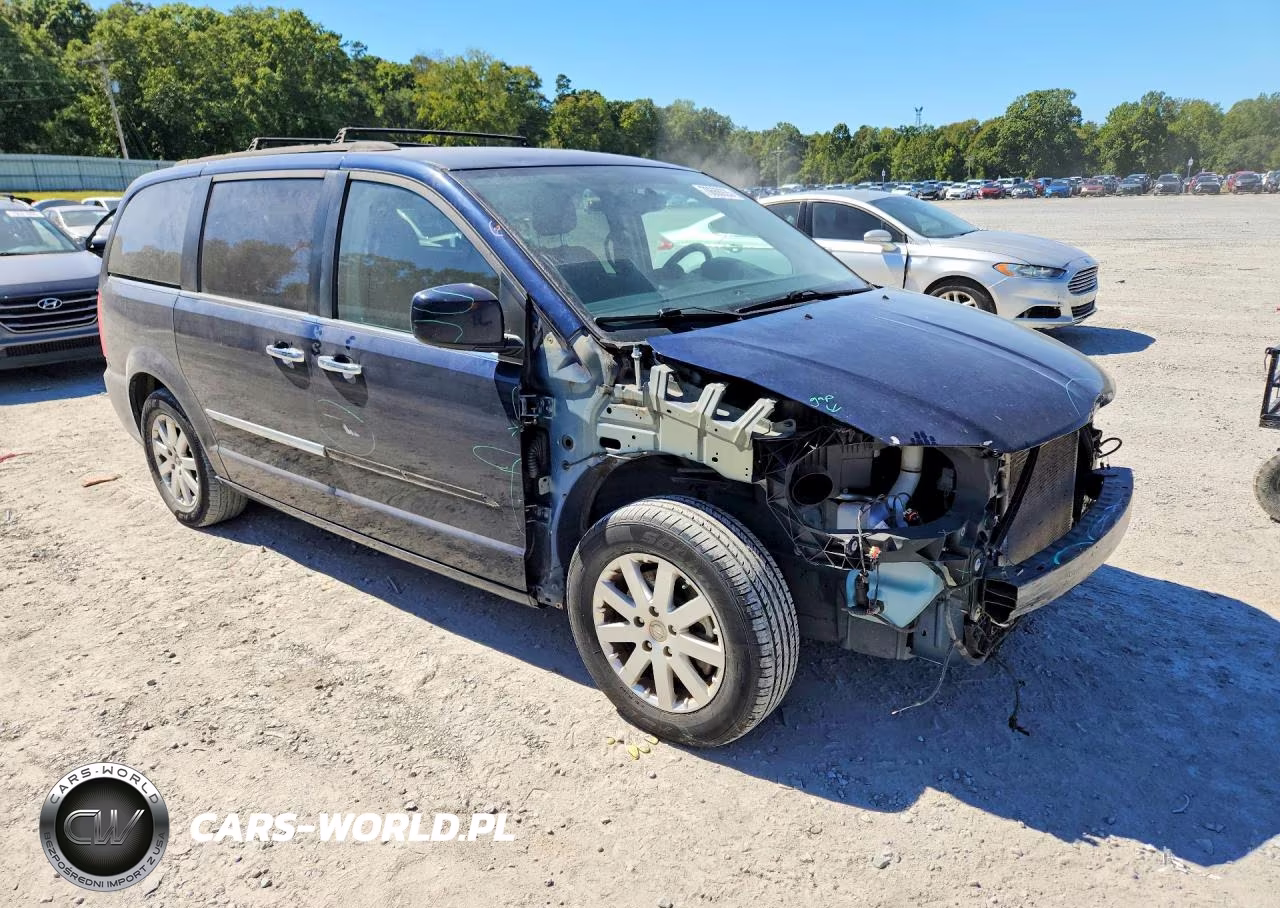 2016 Chrysler Town & Country Touring VIN:2C4RC1BG3GR283945 - 4