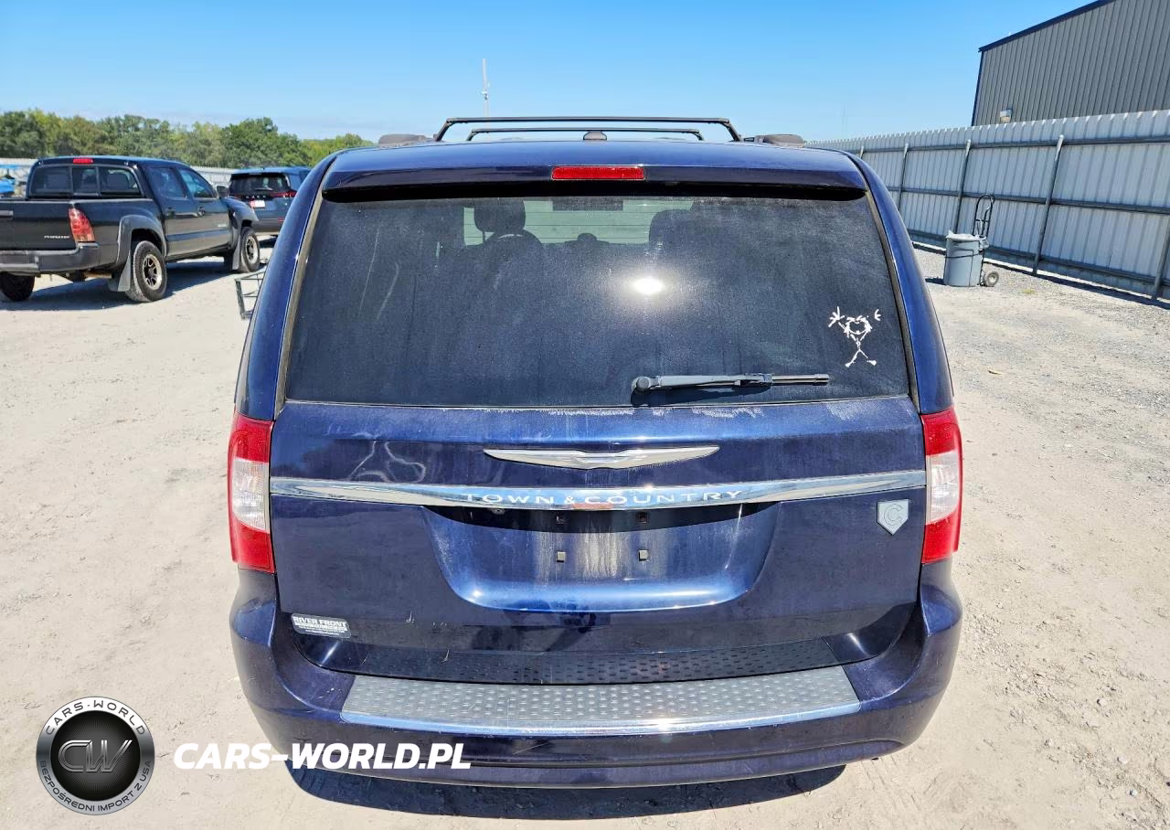 2016 Chrysler Town & Country Touring VIN:2C4RC1BG3GR283945 - 6