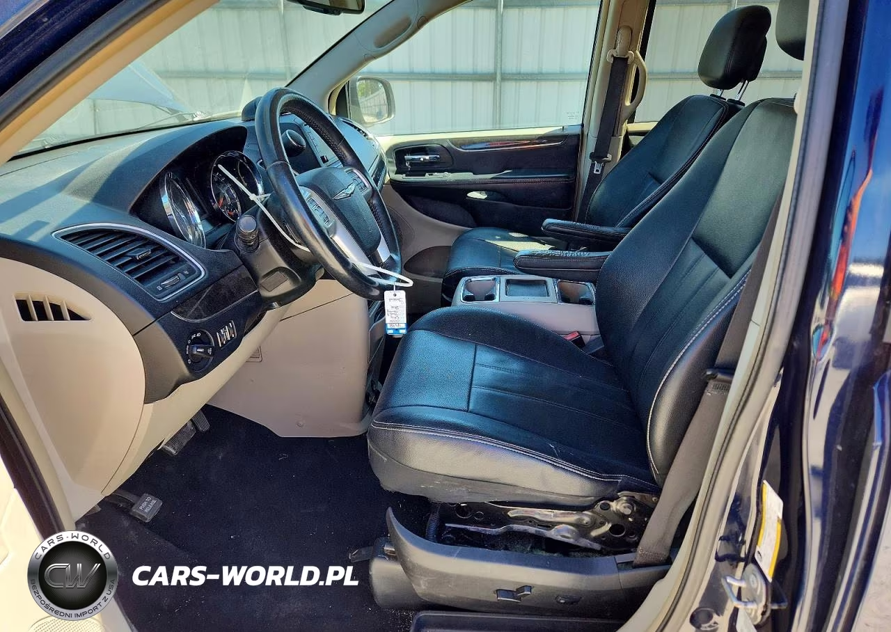 2016 Chrysler Town & Country Touring VIN:2C4RC1BG3GR283945 - 7