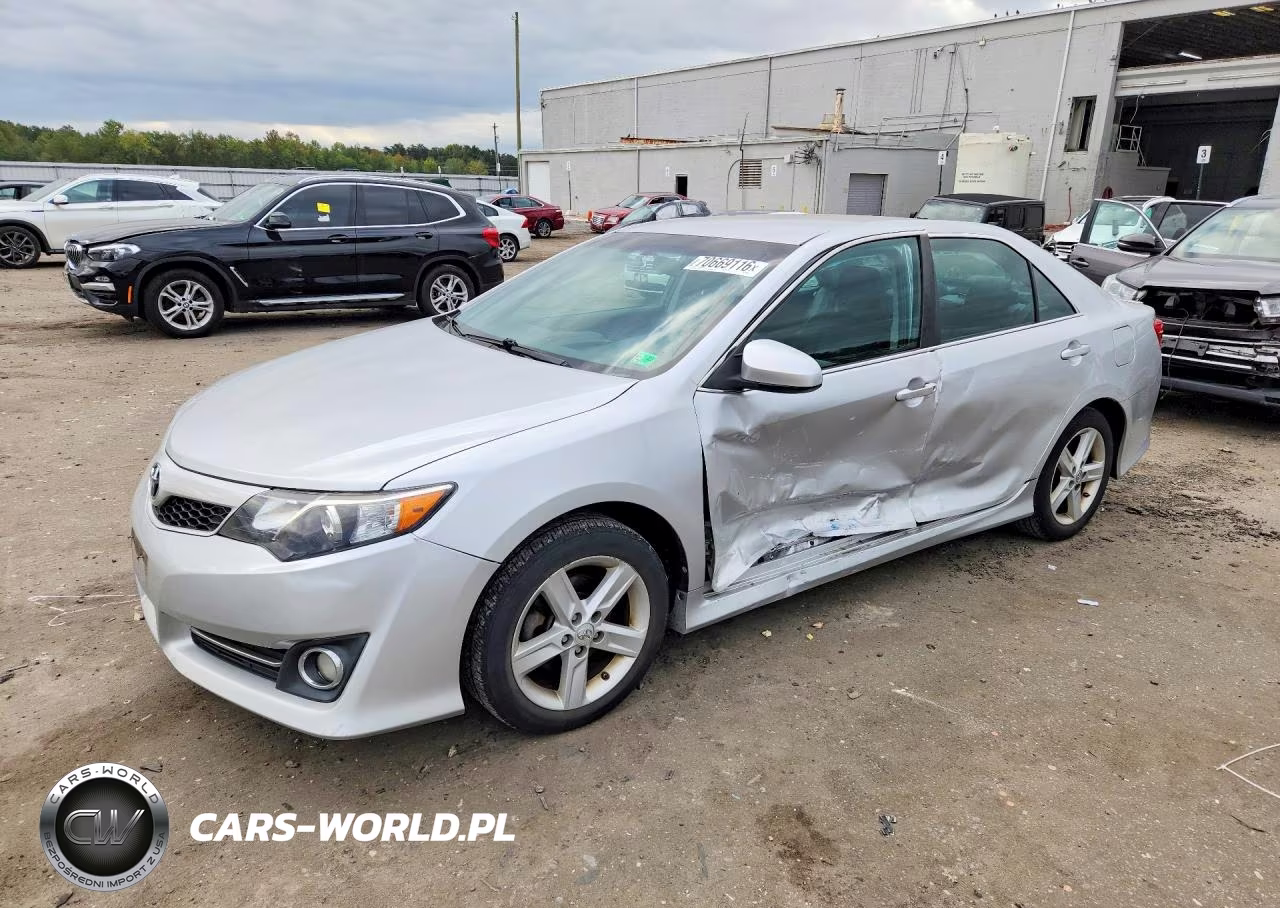 2014 Toyota Camry Se – zdjęcie 1 z 12