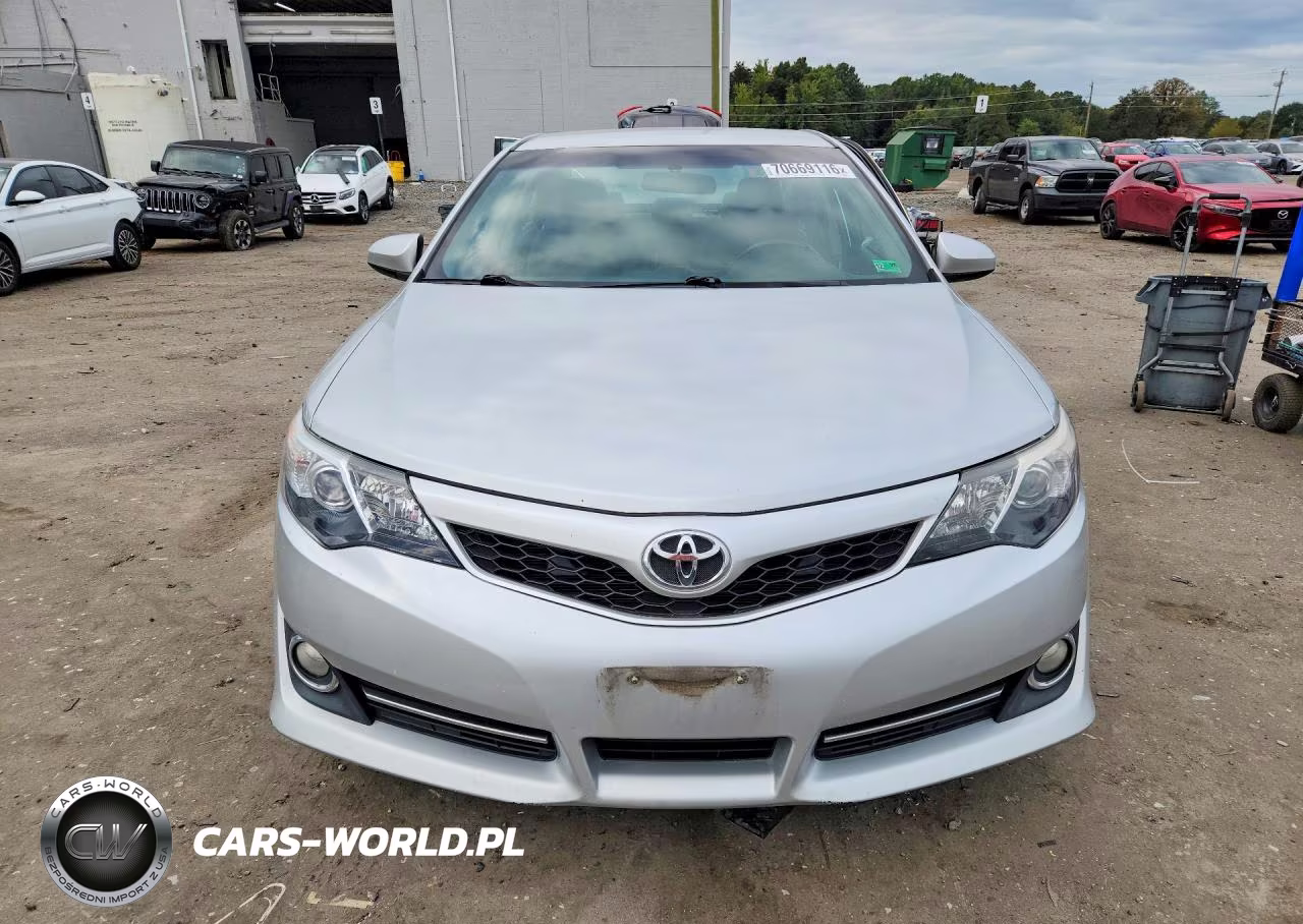 2014 Toyota Camry Se VIN:4T1BF1FK3EU329762 - 5