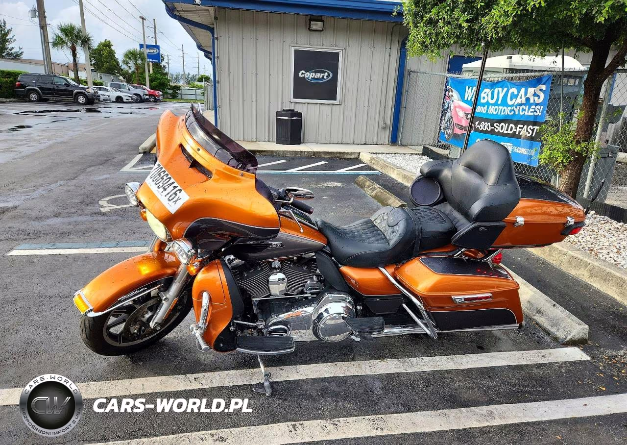 2015 Harley-Davidson Flhtcu Ultra Classic Electra Glide VIN:1HD1FCM14FB674218 - 3