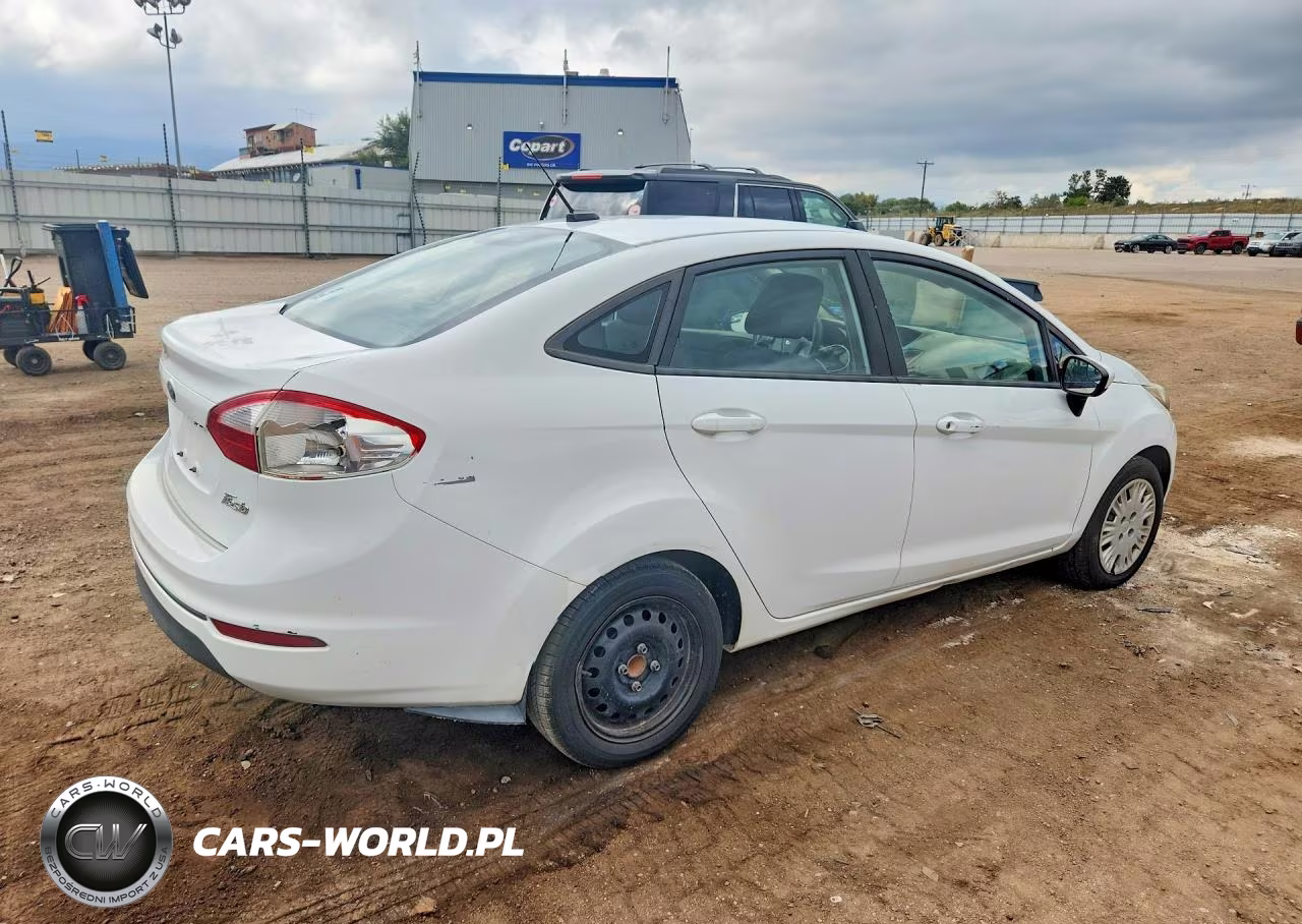 2015 Ford Fiesta S VIN:3FADP4AJ4FM141709 - 3