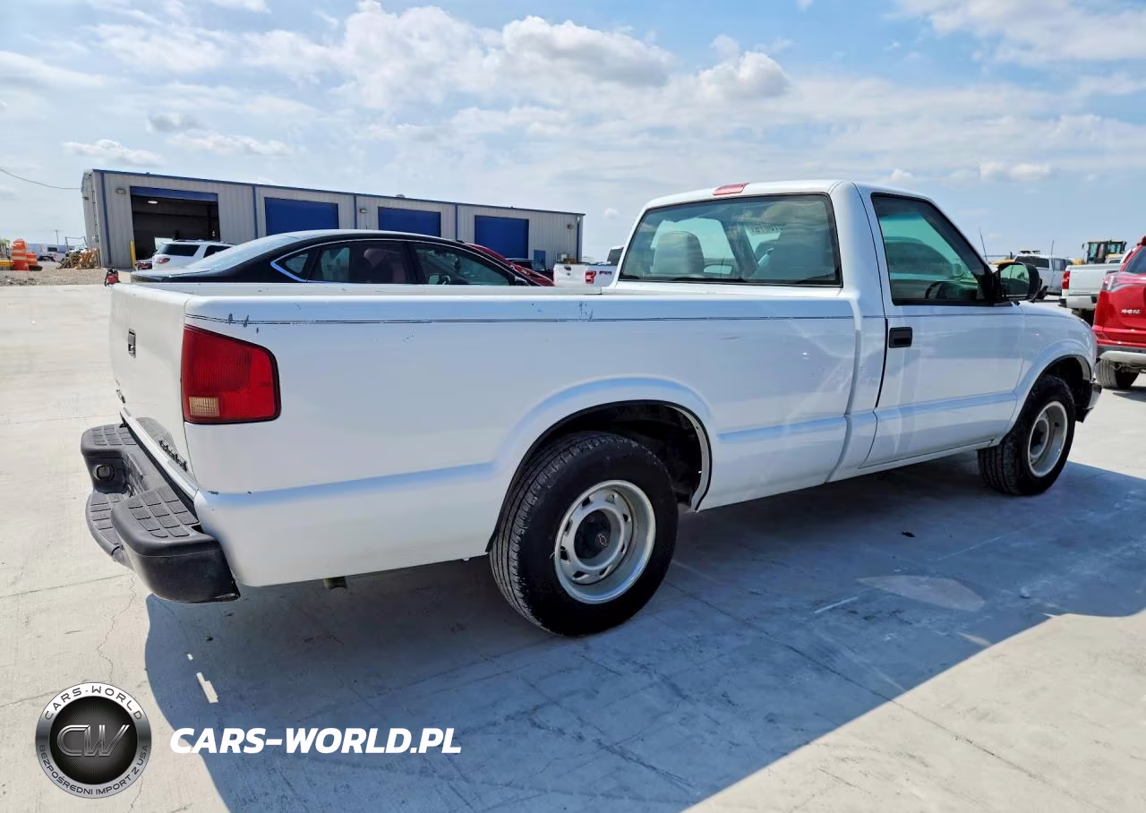 2003 Chevrolet S-10 VIN:1GCCS14H938105090 - 3