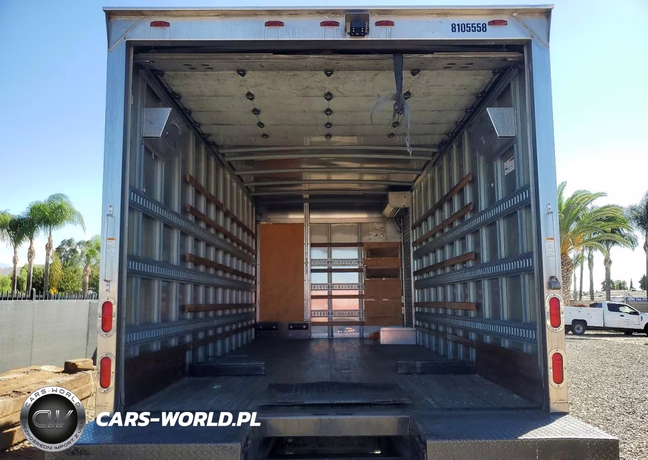 2018 Hino 195 Box Truck VIN:JHHSDM2H4JK006376 - 10