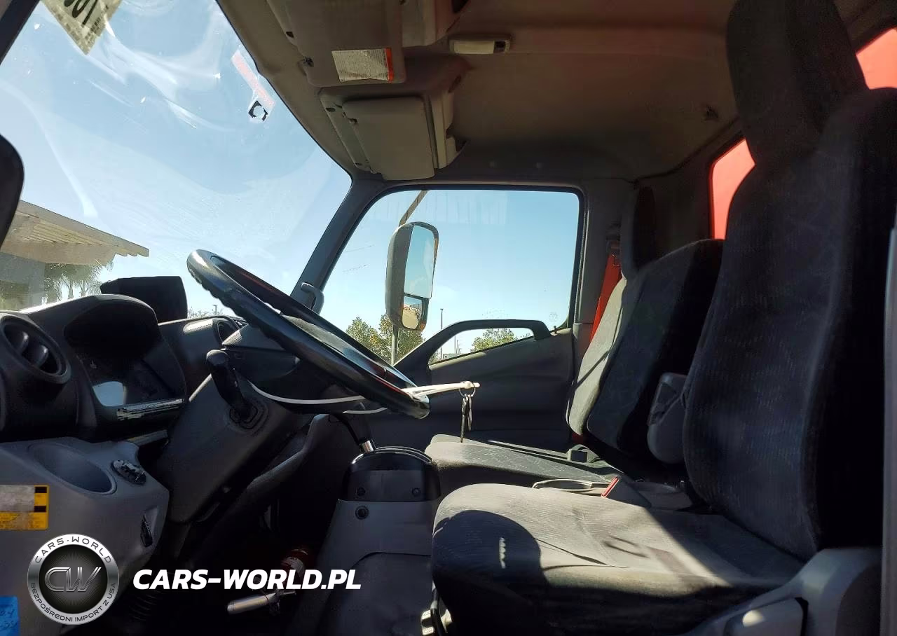 2018 Hino 195 Box Truck VIN:JHHSDM2H4JK006376 - 7