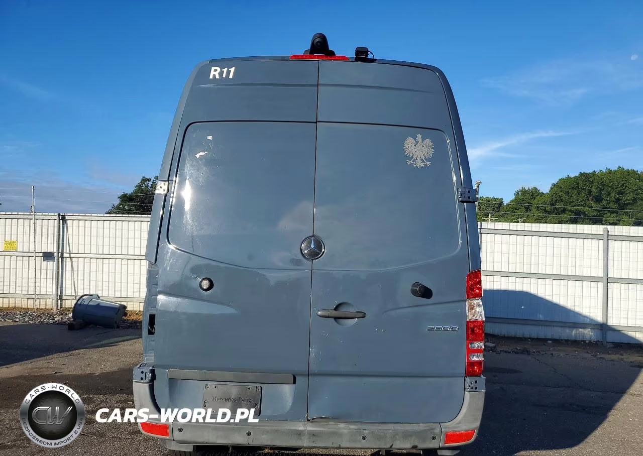 2018 Mercedes Benz Sprinter 2500 Delivery Van VIN:WD3PE7CD6JP637680 - 6