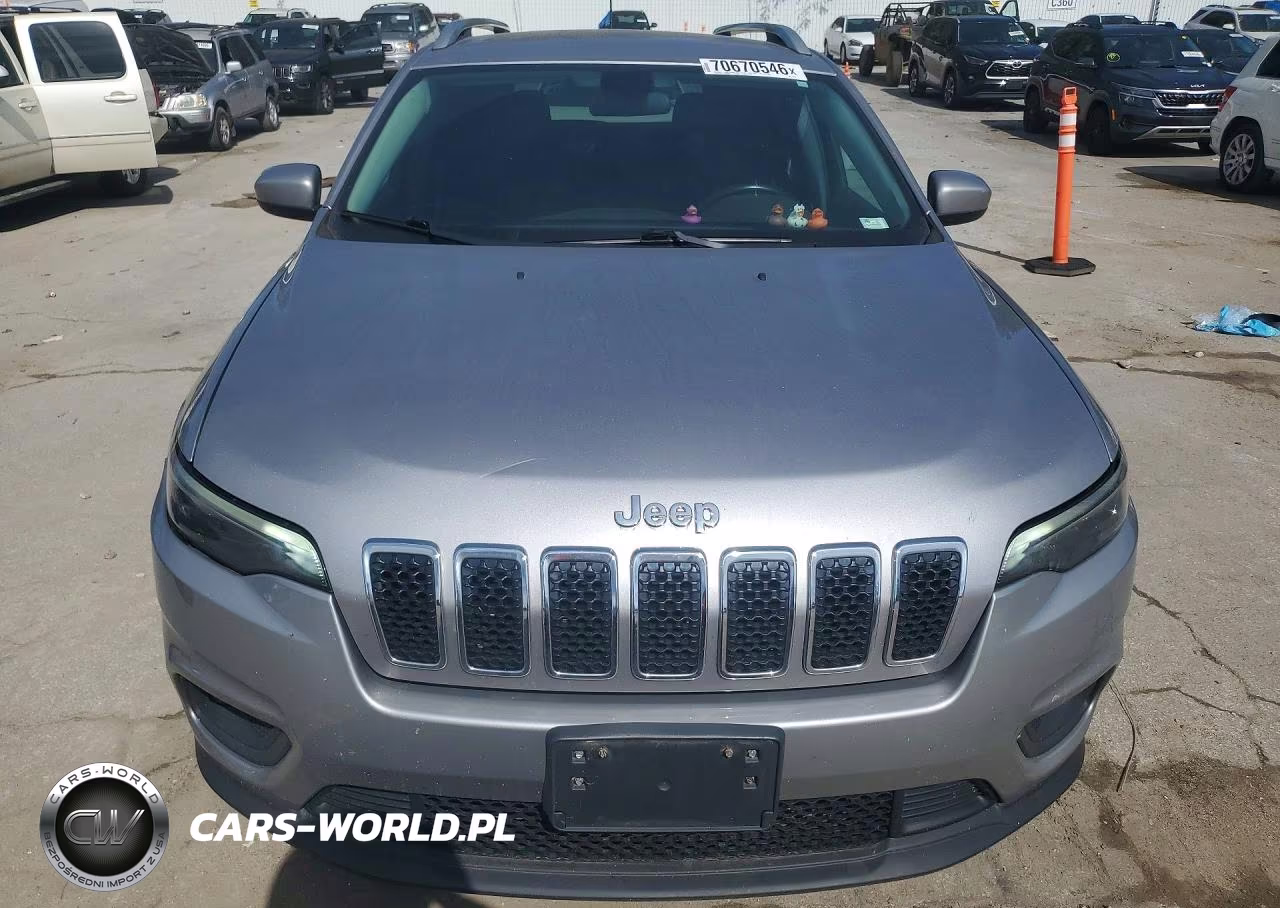 2019 Jeep Cherokee Latitude VIN:1C4PJMCX5KD258442 - 5