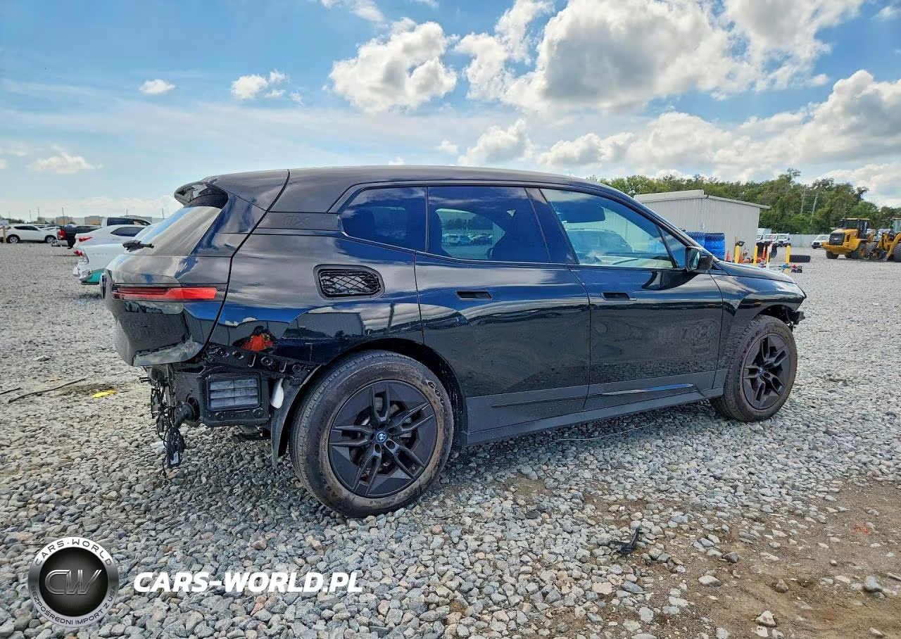2024 BMW Ix xDrive50 VIN:WB523CF00RCN27424 - 3
