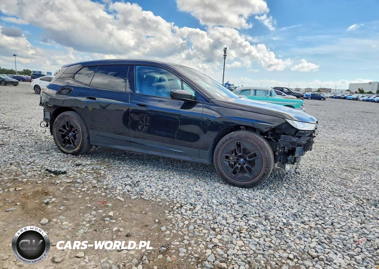 2024 BMW Ix xDrive50 VIN:WB523CF00RCN27424 - 4