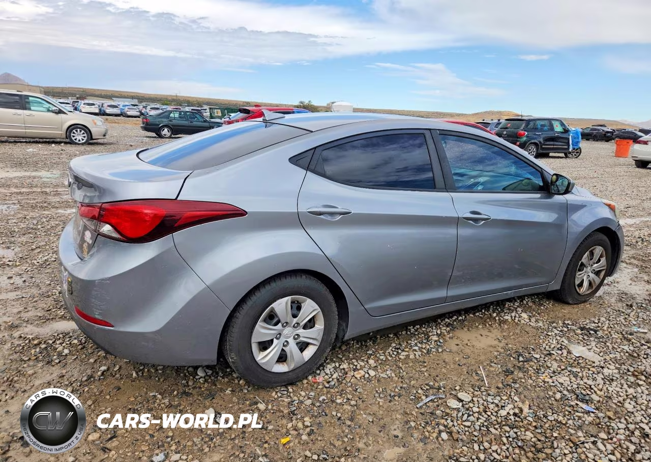 2016 Hyundai Elantra Se VIN:5NPDH4AE0GH751348 - 3