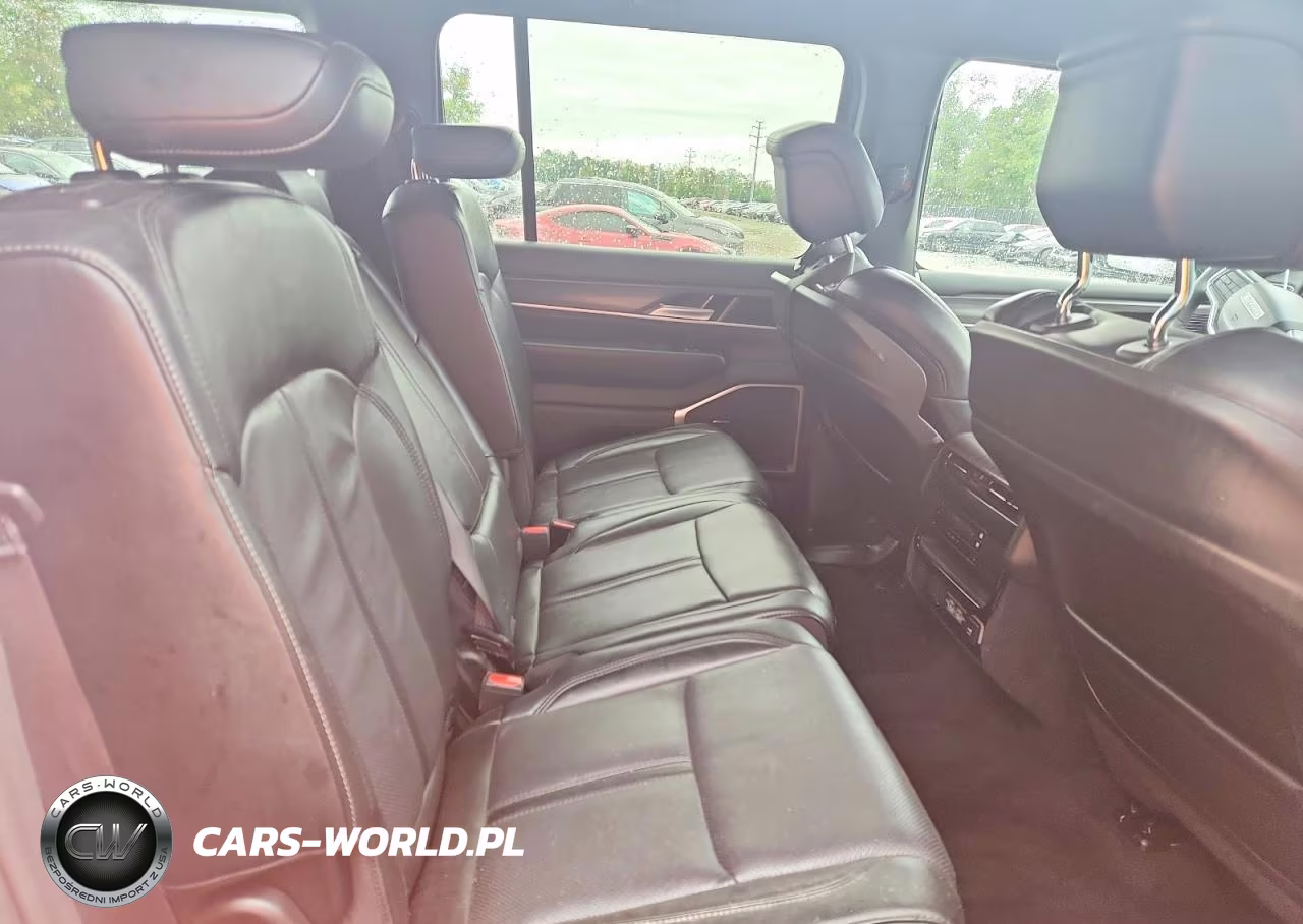 2024 Jeep Wagoneer Series Ii VIN:1C4SJUBP1RS172272 - 11