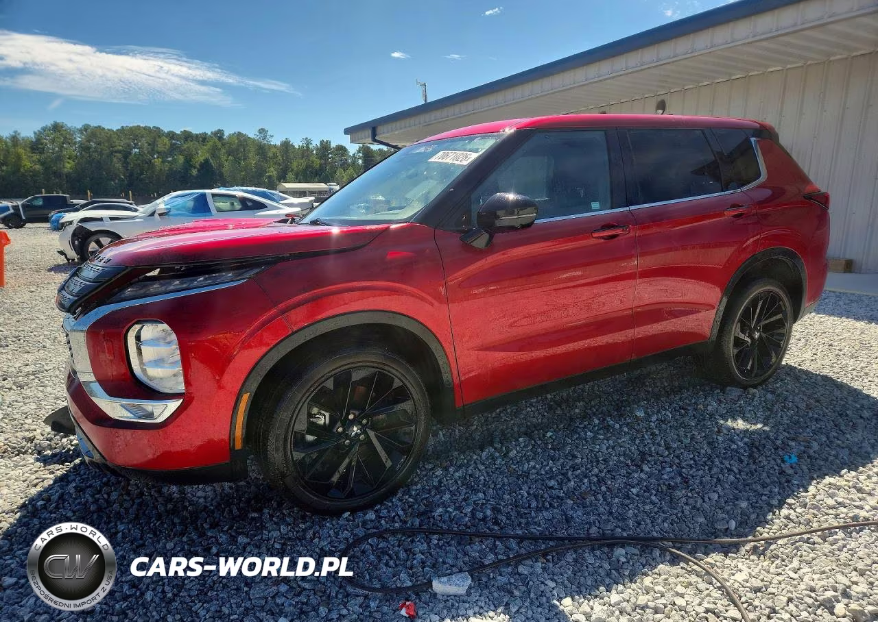 2023 Mitsubishi Outlander Se
