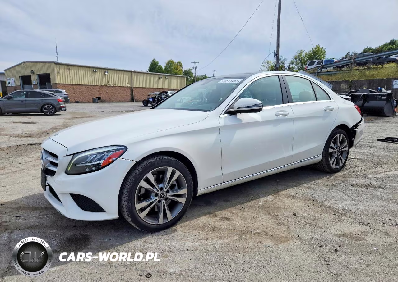 2019 Mercedes-Benz C 300 4Matic – zdjęcie 1 z 13
