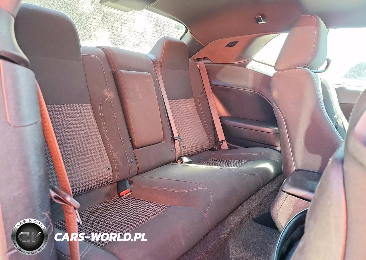 2019 Dodge Challenger Sxt VIN:2C3CDZAG8KH687734 - 10